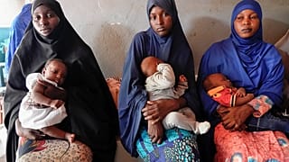 Femmes et leurs enfants au Niger, en 2023.