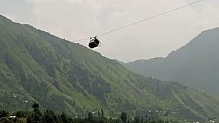 Pakistan'da çocukların mahsur kaldığı teleferik