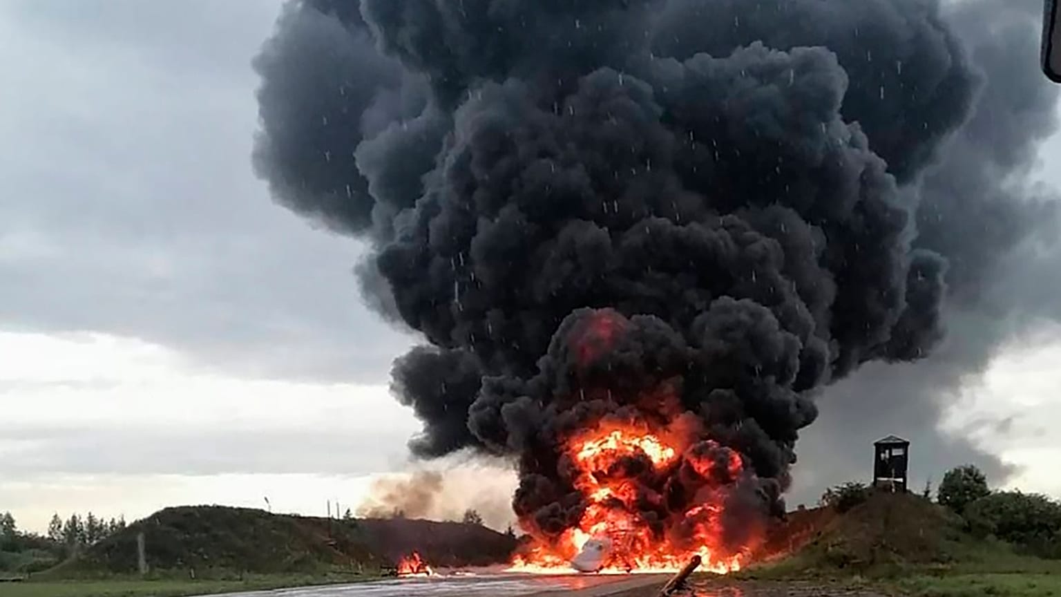 Bombázás utáni füst Sztepnohirszkben