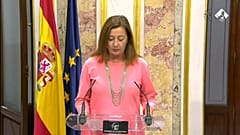 قالت رئيسة مجلس النواب الإسباني، فرانسينا أرمنغول، إن الملك فيليبي السادس عين الزعيم اليميني ألبرتو نونييس فيخو لمحاولة أداء اليمين كرئيس جديد للحكومة الإسبانية، 22 آب 2023،