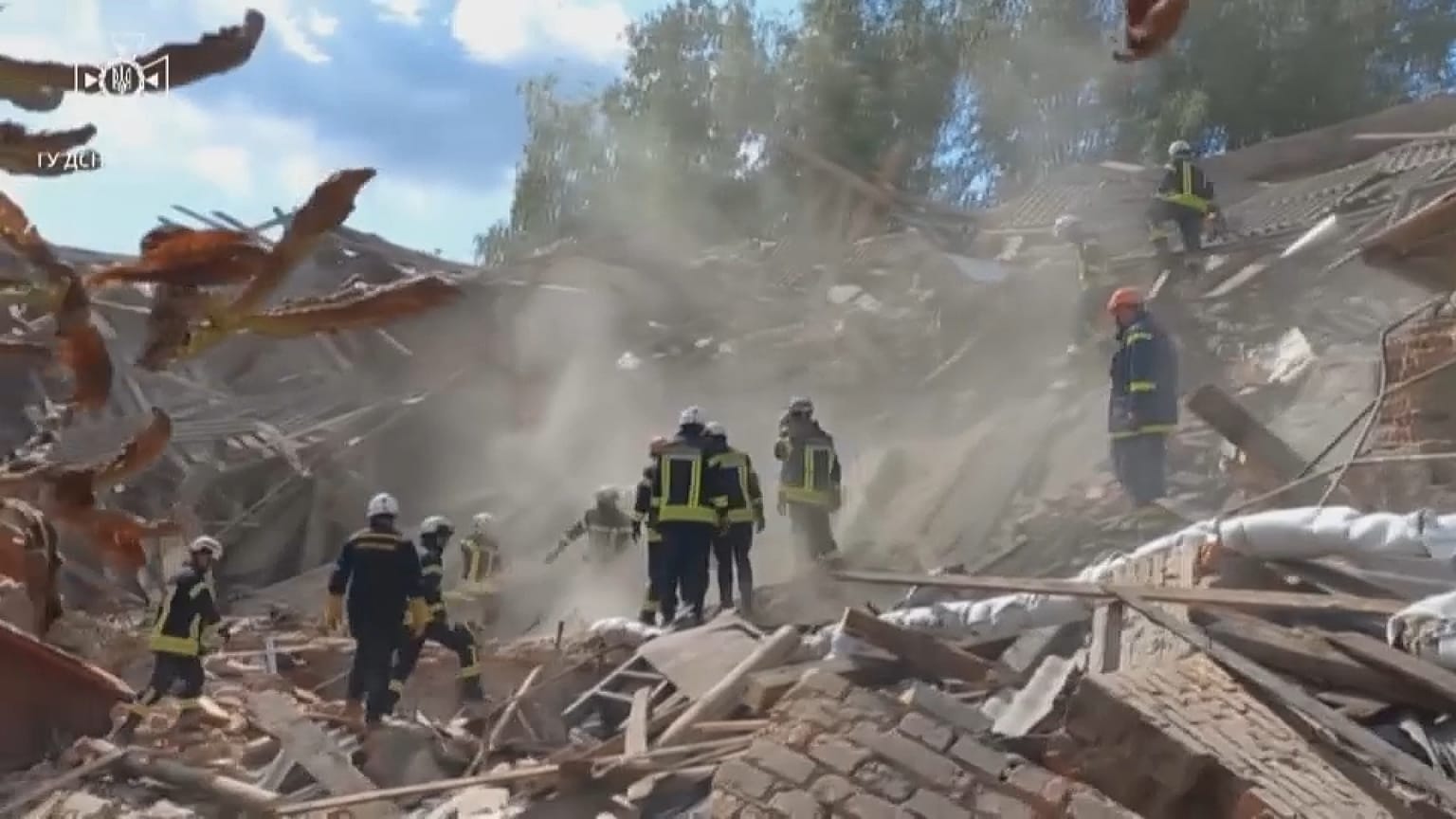 Die Ruine der Schule in Romny am 23. August 2023