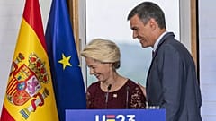 Ursula von der Leyen ve Pedro Sanchez