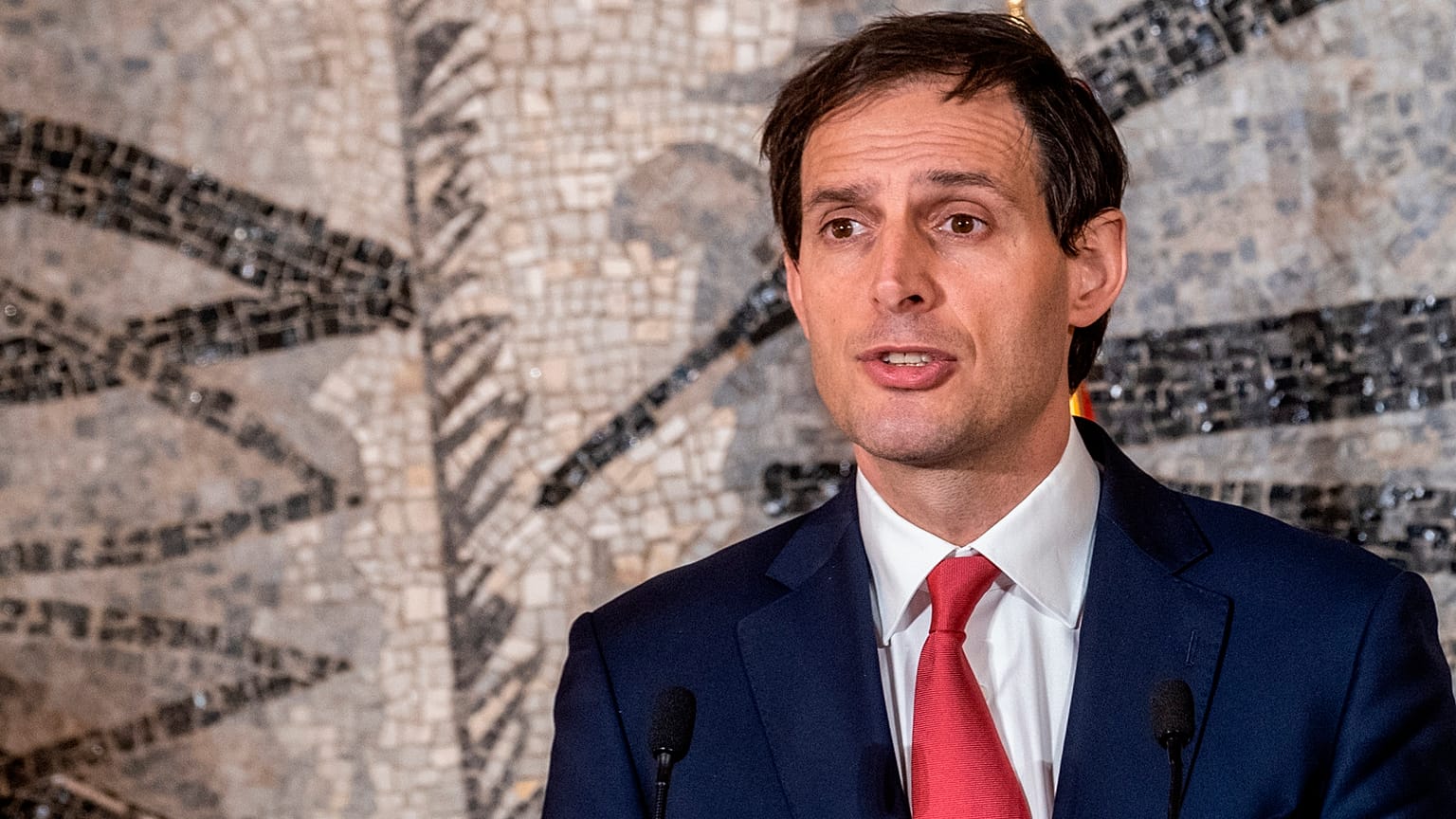 Le gouvernement intérimaire de Mark Rutte a nommé vendredi le ministre des affaires étrangères sortant, Wopke Hoekstra, au poste de commissaire européen.