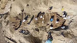 Остатки корабля были перевезены в археологический лагерь "Виминациум"