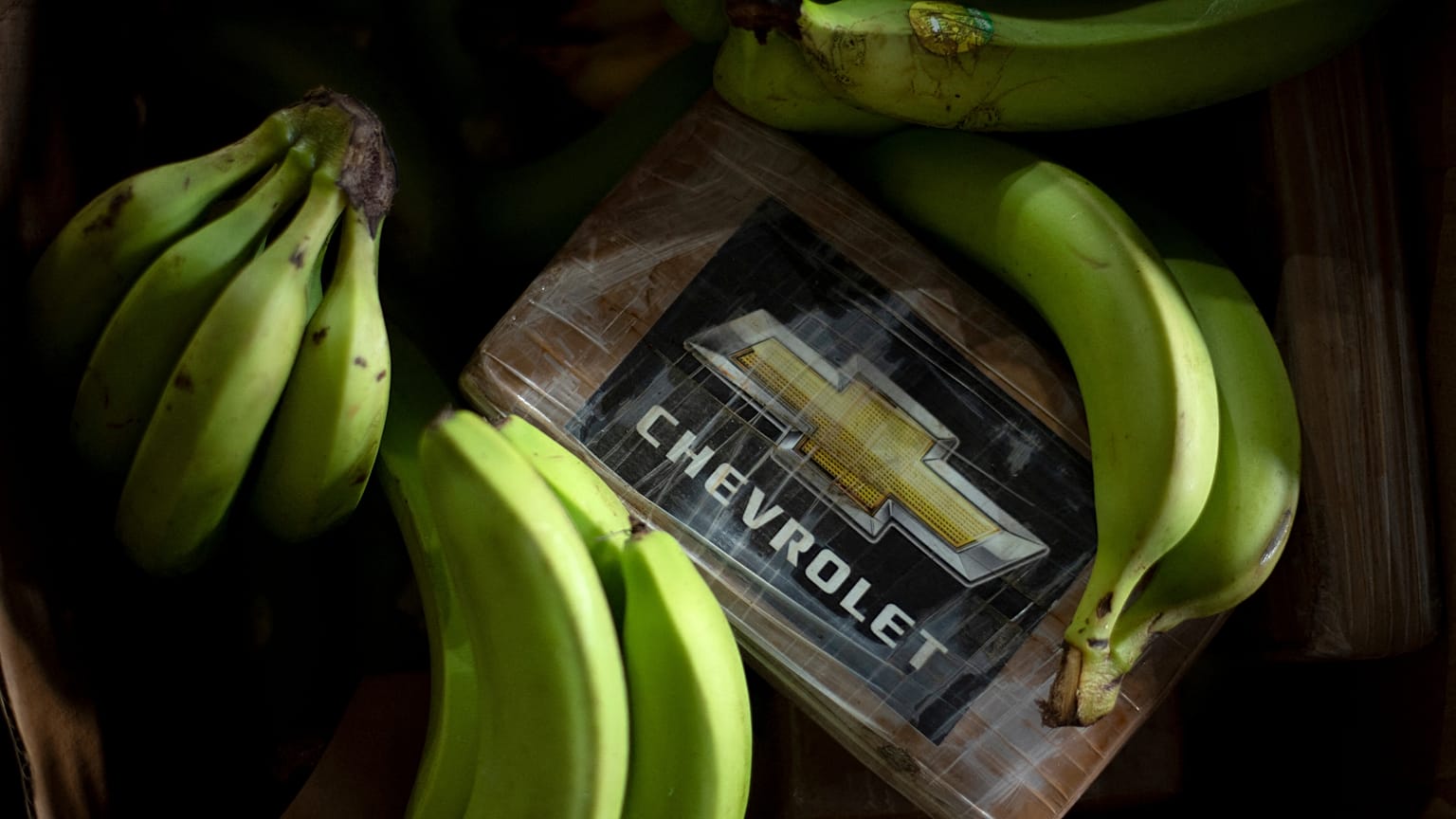 A package of cocaine from a shipment totalling 9.436kg that was found hidden in a container from Ecuador by Spanish authorities..