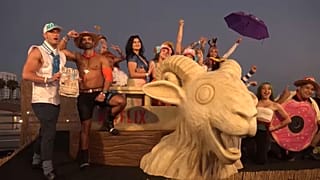 جانب من تجمع محبي سلسلة المانغا الشهيرة