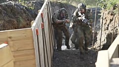 El ejército noruego entrena a soldados ucranianos.