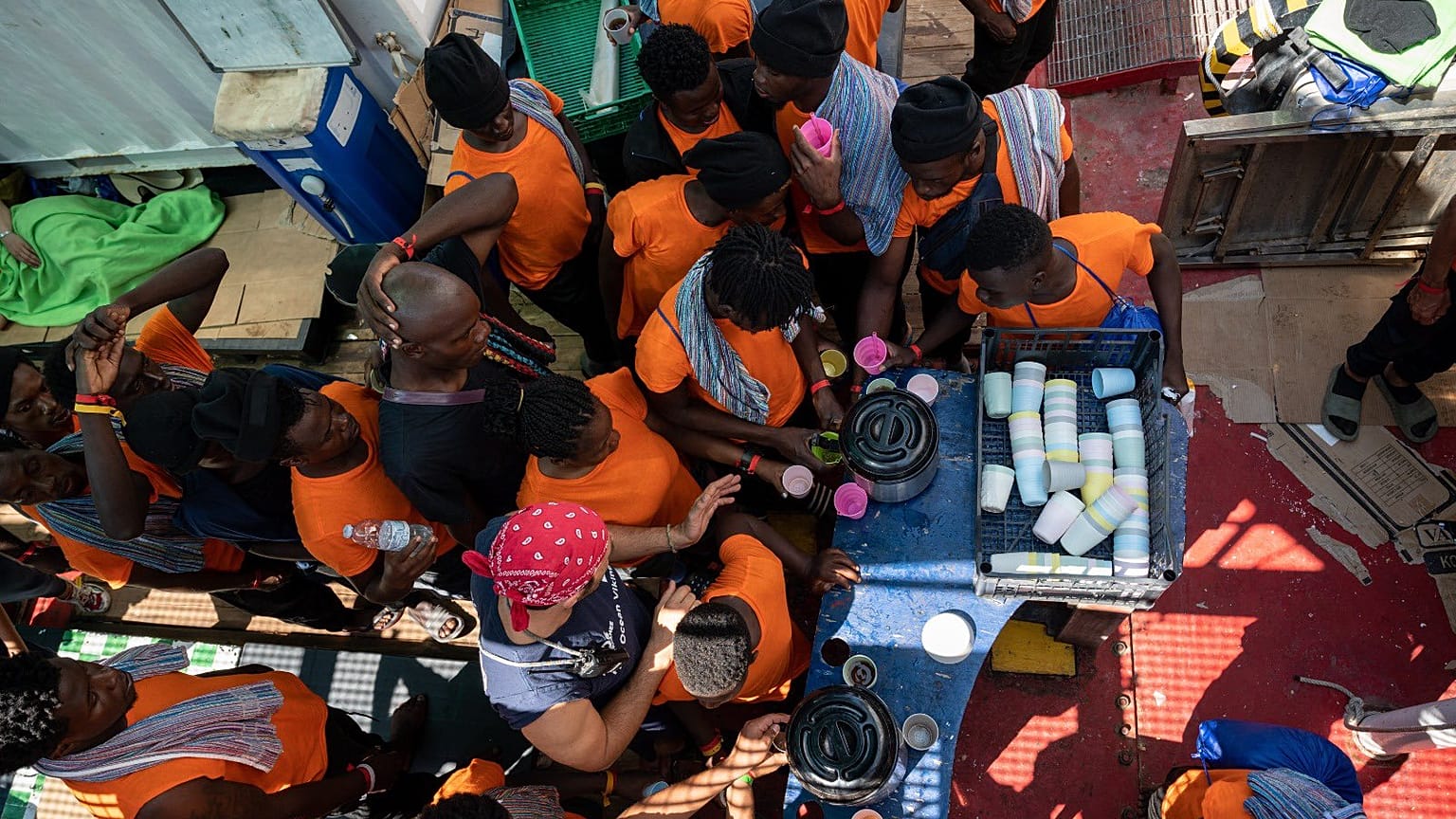 Soccorso sulla nave "Ocean Viking".