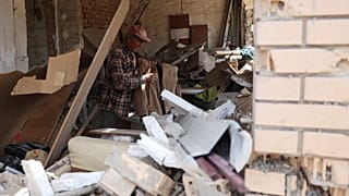 Последствия попадания российской ракеты в жилой дом, Киевская область, 27 августа 2023 г.