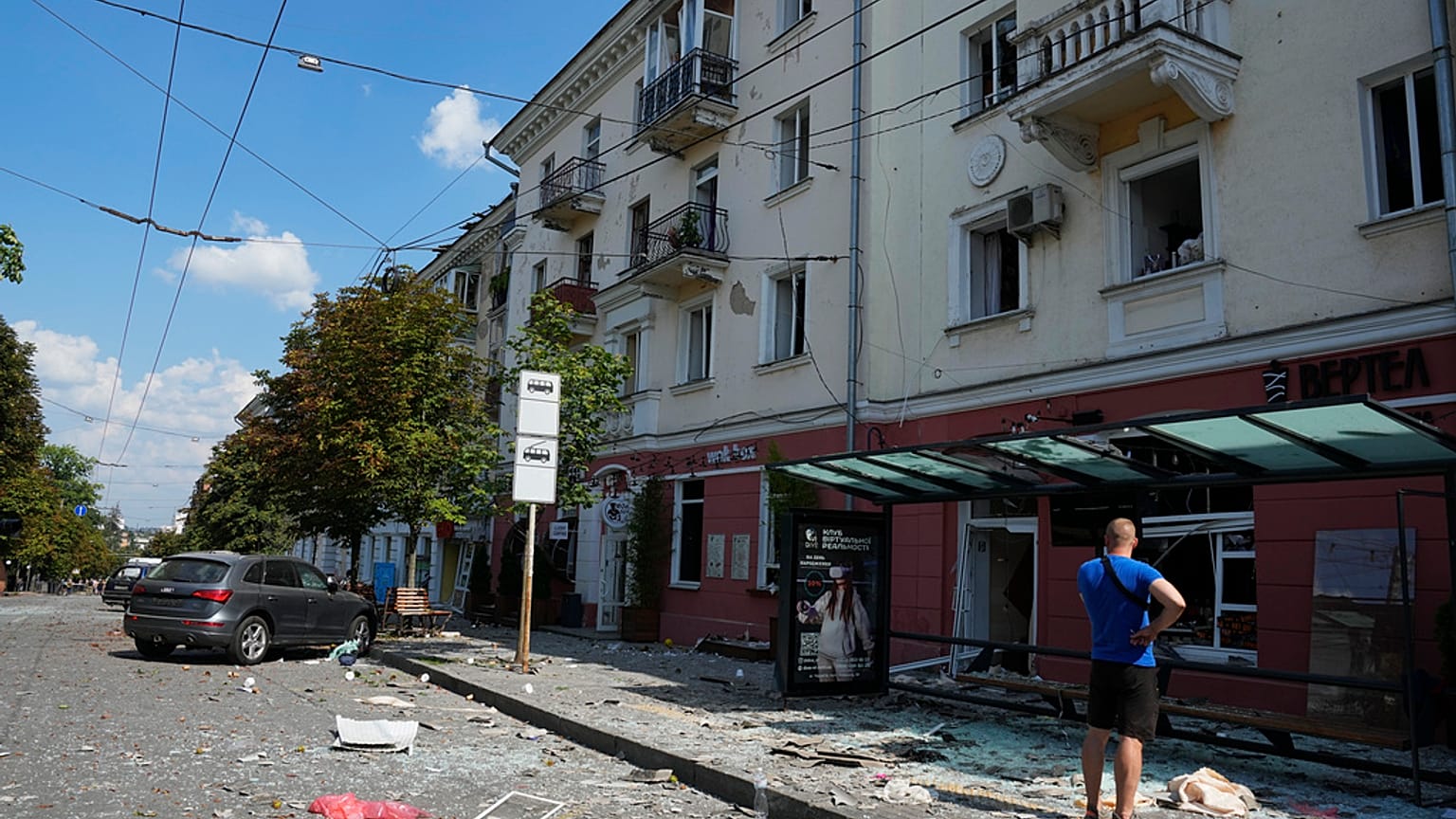 Destrozos tras un ataque en suelo ruso. 