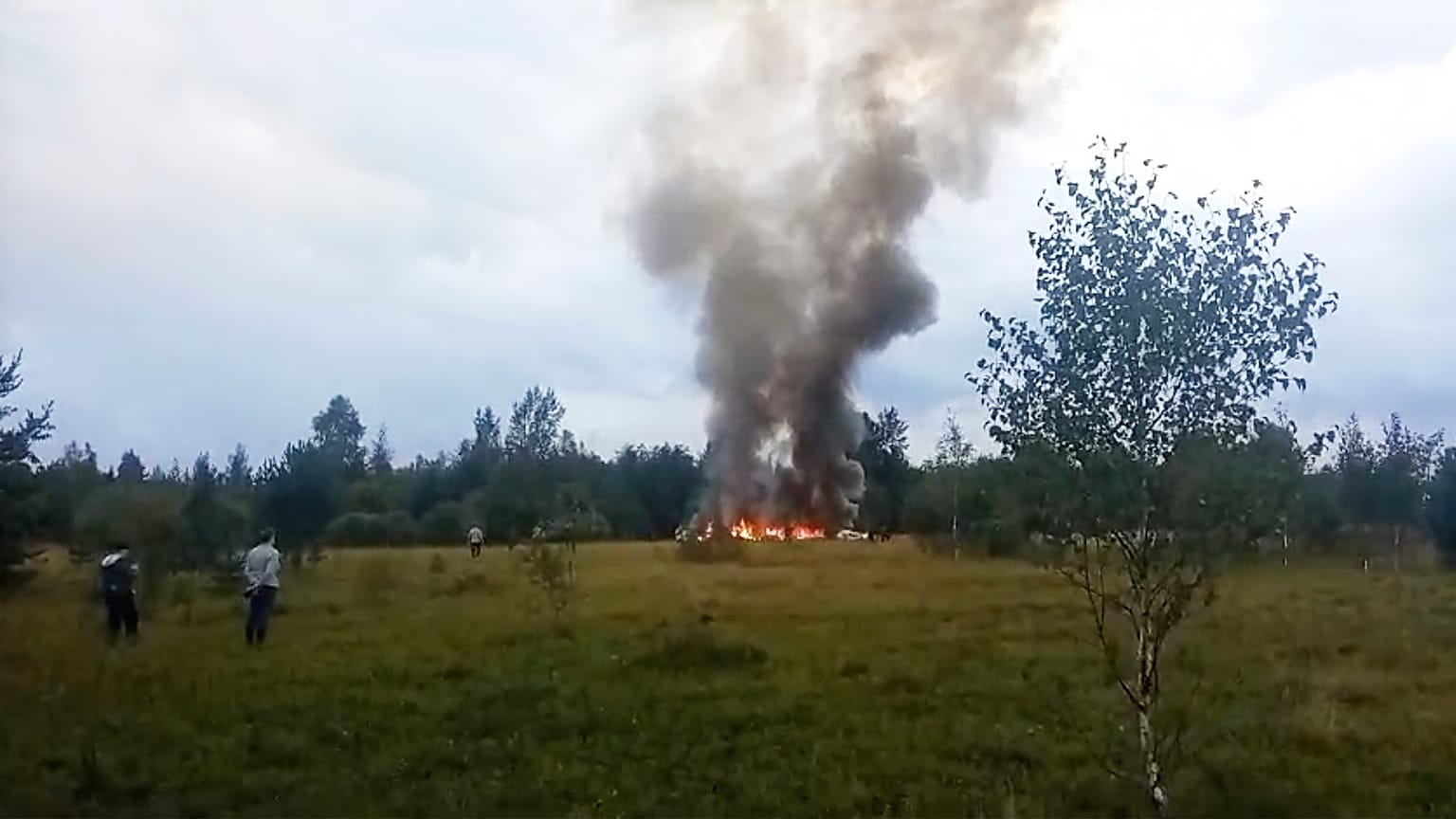 Priogzsin gépének lángoló maradványai