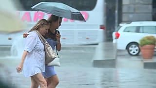 Özönvízszerű eső zúdult az észak-itáliai Genovára a hétvégén