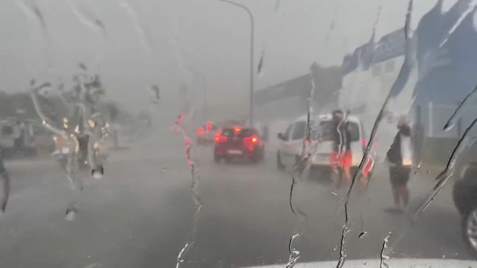 Unwetter auf Mallorca - die Behörden haben Touristen zur Vorsicht aufgerufen. 