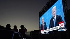 Donald Trump ve Joe Biden dev ekranda