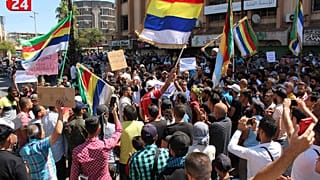Suriye'nin güneyindeki Süveyda'da Dürzi bayraklarının dalgalandığı protesto eylemleri