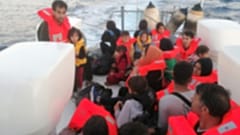 Μεταξύ των διασωθέντων μεταναστών ανοιχτά της Σάμου ήταν και παιδιά