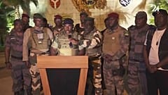 Golpe de Estado militar en Gabón.