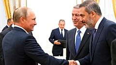 Dışişleri bakanı Hakan Fidan, MİT Müsteşarı olduğu dönemde Rusya Devlet Başkanı Vladimir Putin'le el sıkışırken / Arşiv