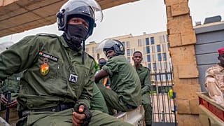 Niamey ordonne l'expulsion de l'ambassadeur de France au Niger.