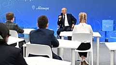 Владимир Путин провел урок для школьников в подмосковном Солнечногорске
