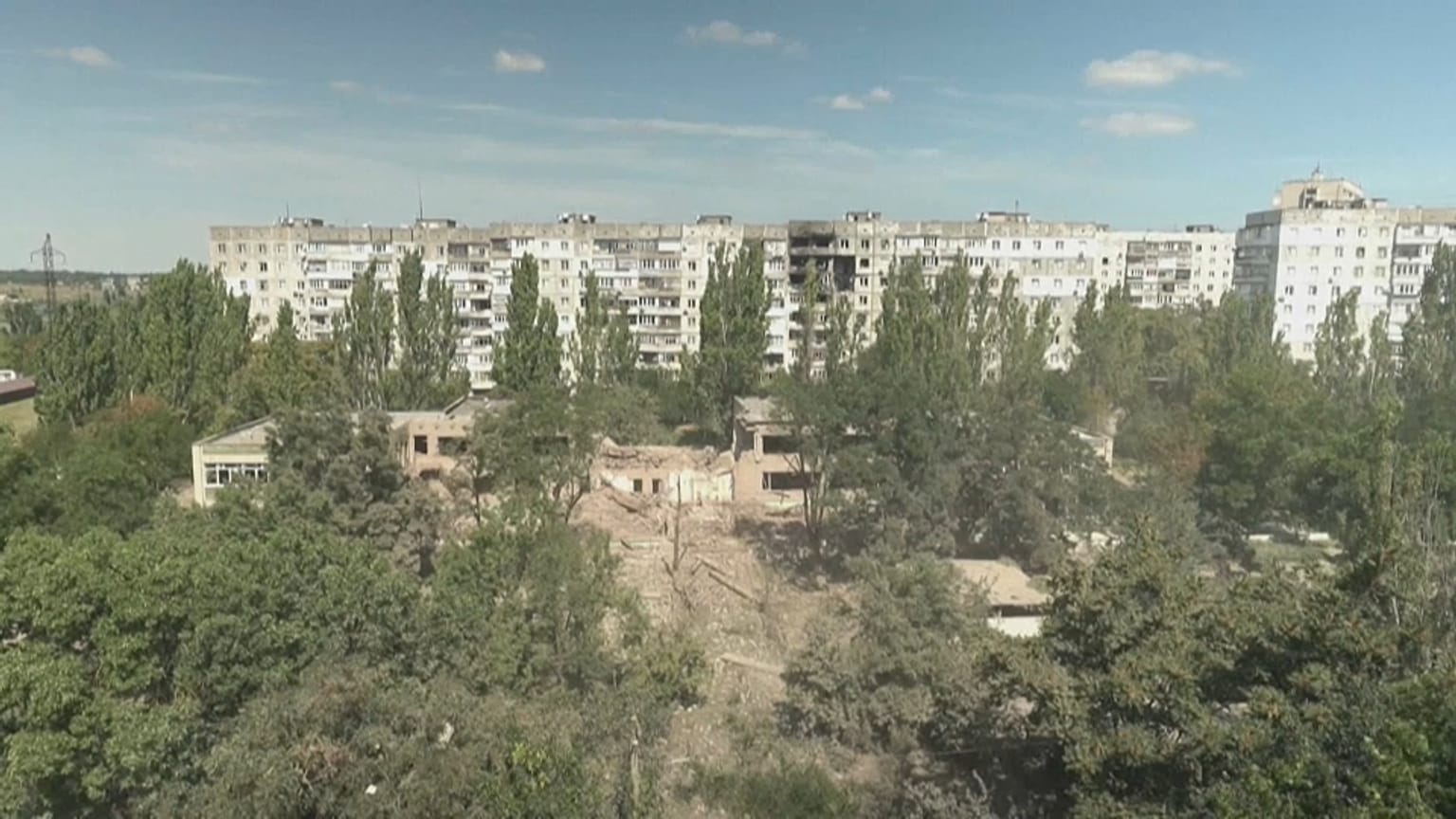 المدرسة المدمرة في خيرسون