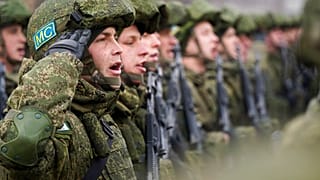 Kazakistan'daki Rus barış gücü askerleri / Arşiv