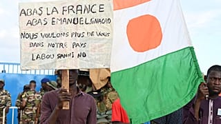 Manifestação contra presença militar francesa no Niger