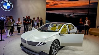 سيارة BMW Vision Neue Klasse (الفئة الجديدة) مصورة في ميونيخ/ألمانيا