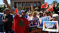 Протест у здания парламента в Рабате