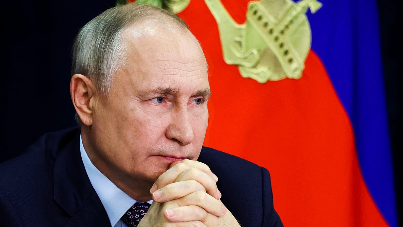 Russian President Vladimir Putin is reportedly planning to meet with North Korean leader Kim Jong-un to discuss arms supplies.