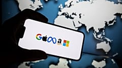 Die Europäische Kommission hat sechs Unternehmen zu digitalen Gatekeepern ernannt: Alphabet, Amazon, Apple, ByteDance, Meta und Microsoft.
