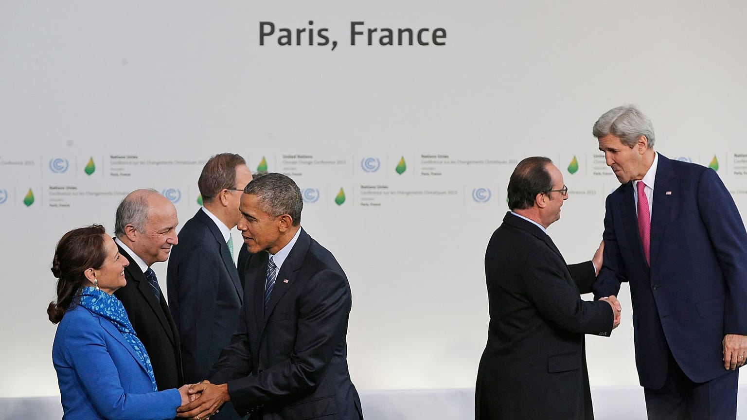 Ministers and world leaders arrive for the COP21, United Nations Climate Change Conference, in Le Bourget, outside Paris, 30 November 2015.