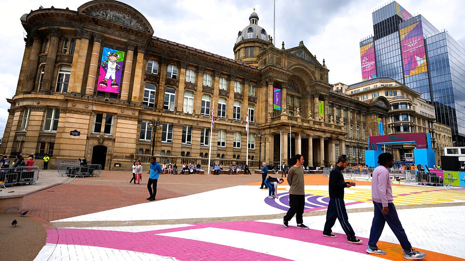 İngiltere'de Birmingham Belediyesi iflas ettiğini açıkladı
