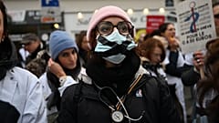 Streik von Angehörigen der Gesundheitsberufe, Dezember 2022, Paris, u. a. für eine Erhöhung des Preises für Arztbesuche
