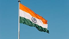 Si l'Inde est le nom le plus couramment utilisé pour désigner le pays, il est souvent appelé Bharat et Hindustan par les fonctionnaires et le public. 