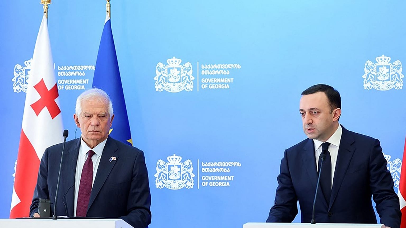 Il vicepresidente Ue Borrell con il primo ministro della Georgia Garibashvili 