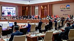 Zirve dönem başkanı ve Hindistan Başbakanı Narendra Modi'nin ev sahipliğinde yapılıyor