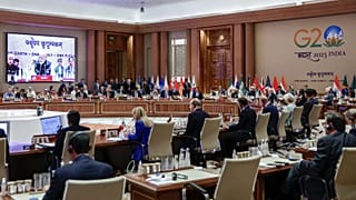 Narendra Modi indiai elnök beszél a résztvevőkhöz