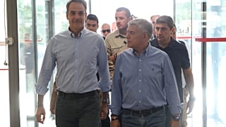 Ο πρωθυπουργός, Κυριάκος Μητσοτάκης, και ο Περιφερειάρχης Θεσσαλίας