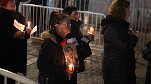 Des militantes des droits des femmes honorant la mémoire  des victimes de la dictature du général Augusto Pinochet, à la veille du 50e anniversaire du coup d'État.