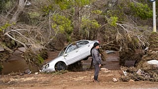 Emergency workers uncovered hundreds of bodies as they dug through the wreckage of Libya’s eastern city of Derna on Tuesday, and 10,000 people were reported still missing afte