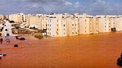Derna'da çok sayıda bina ve konut tamamen sular altında kaldı