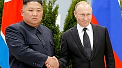 Kim Jong Un ve Vladimir Putin Rusya'nın doğu şehri Vladivostok'ta bir araya geldi