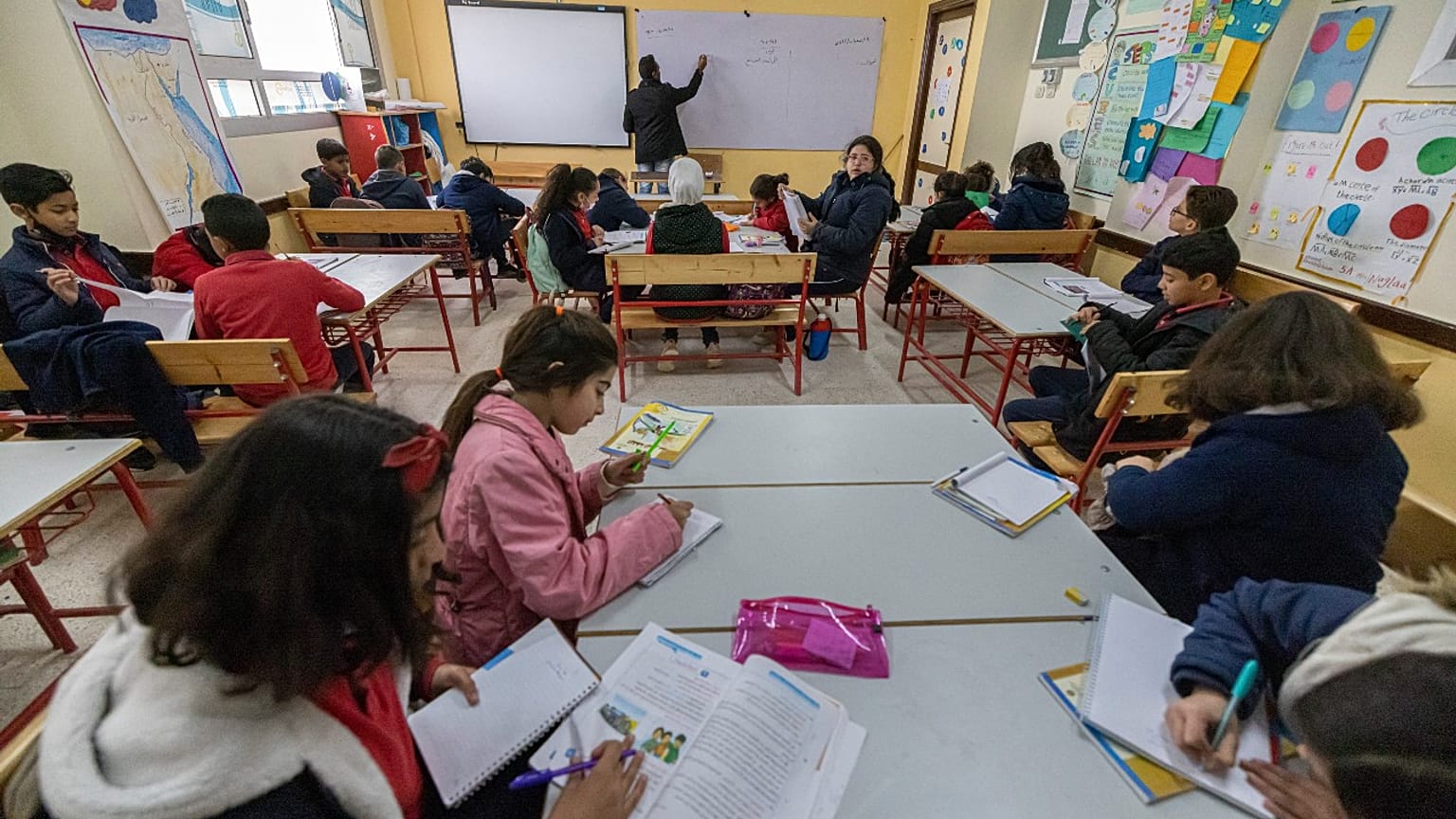 تلاميذ خلال حصة دراسية في مدرسة مدينة العريش بشمال سيناء، مصر 