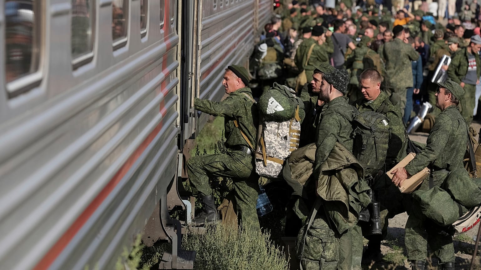 Russian recruits take a train at a railway station in Prudboi, in Russia’s Volgograd region, Thursday, Sept. 29, 2022. 