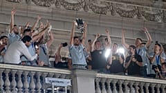 Η εμφάνιση έκπληξη του Τζόκοβιτς στην γιορτή της ομάδας μπάσκετ