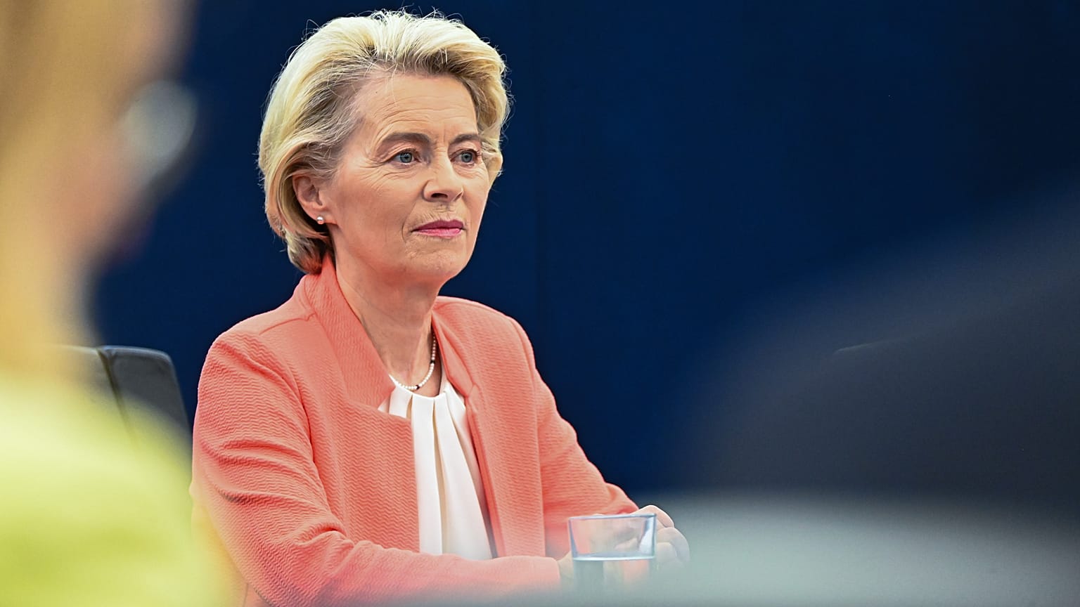 Ursula von der Leyen no aclara las dudas sobre su futuro al frente de la Comisión