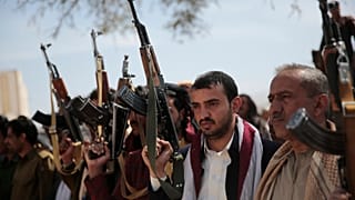 صورة أرشيفية لأفراد بجماعة الحوثي