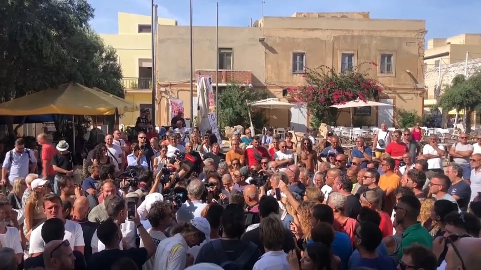 Manifestation contre l'arrivée de migrants à Lampedusa