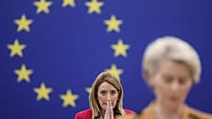 ARQUIVO Presidente do Parlamento Europeu, Roberta Metsola, e Presidente da Comissão Europeia, Ursula von der Leyen, 